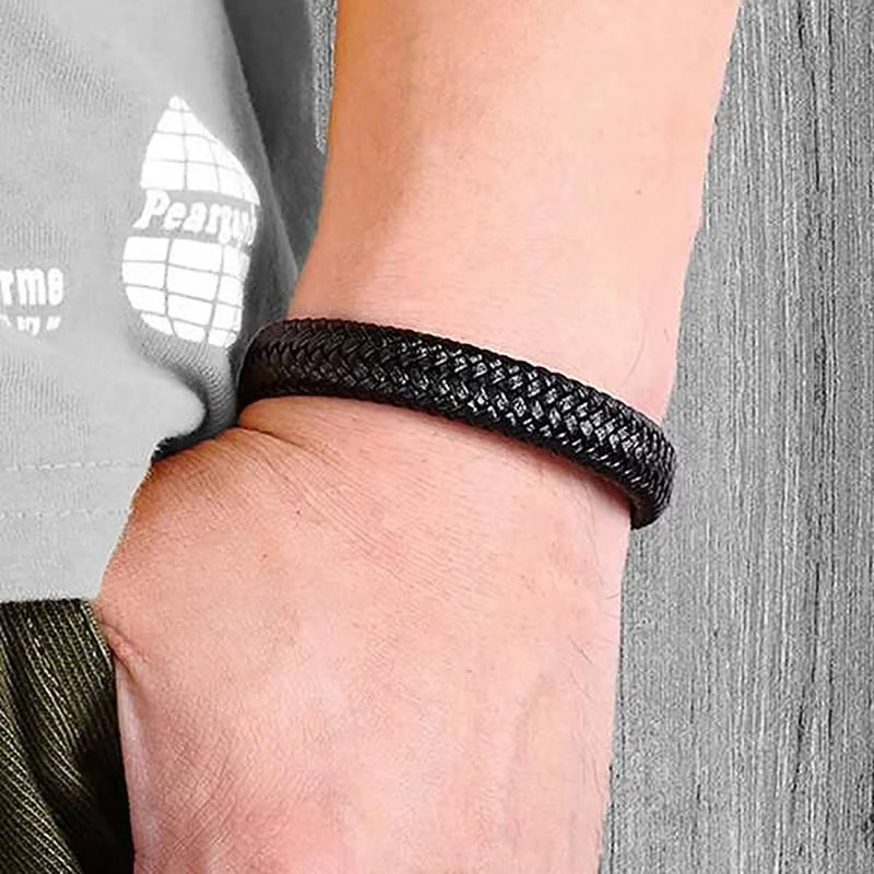 Pulseira magnética de couro preto PU masculino maduro e estável e elegante dando homens o melhor presente para homens